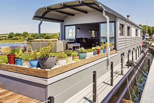 Energy Management: the MAC1010 floating sustainability project