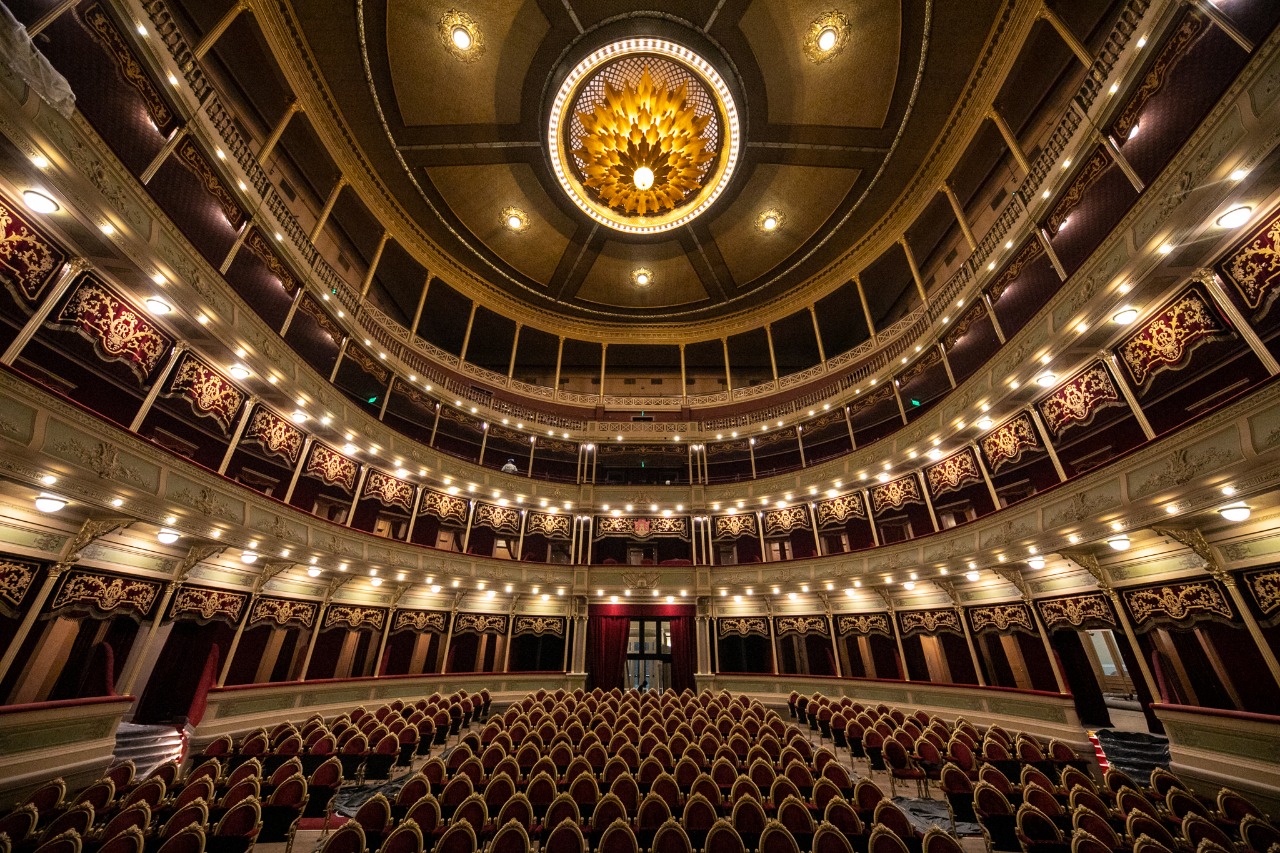 Photograph of Historic Theatre Automation in Córdoba, Argentina