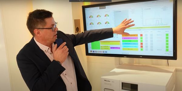 Smart Energy Management at the KNX E-House