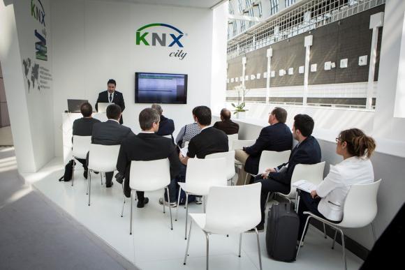 Free KNX Training at KNX IoT city booth